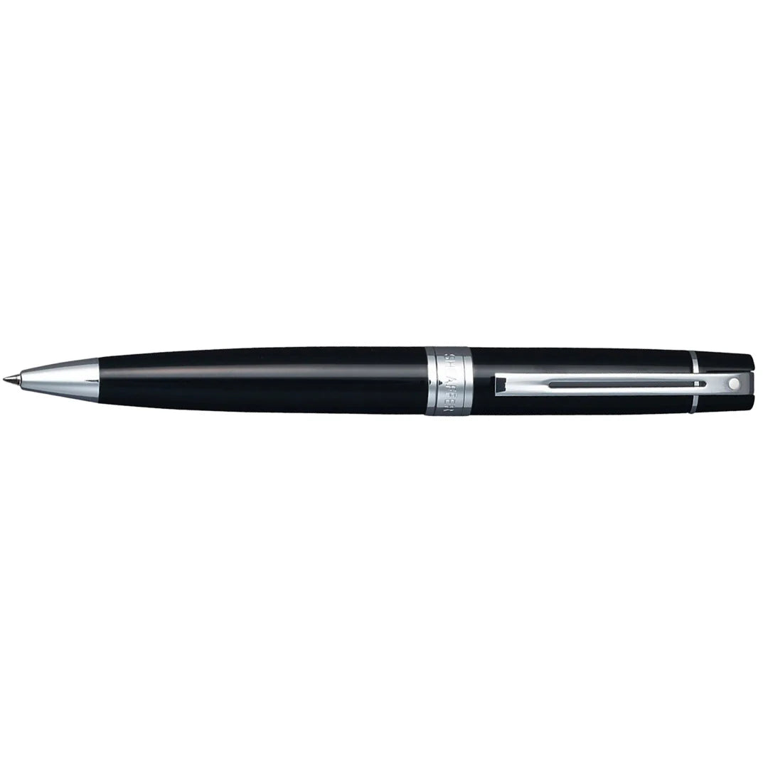 Sheaffer 300 Glossy sort med kromdetaljer