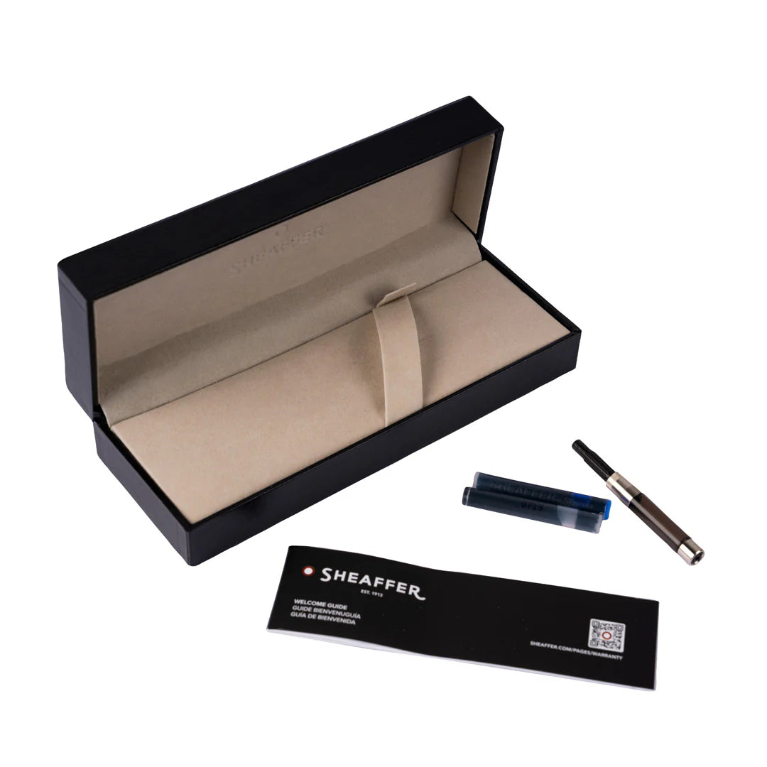 Sheaffer 300 Mat sort med polerede sorte detaljer