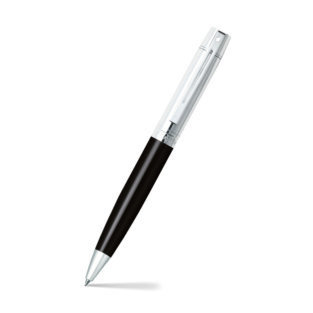 Sheaffer 300 Glossy sort og krom med kromdetaljer