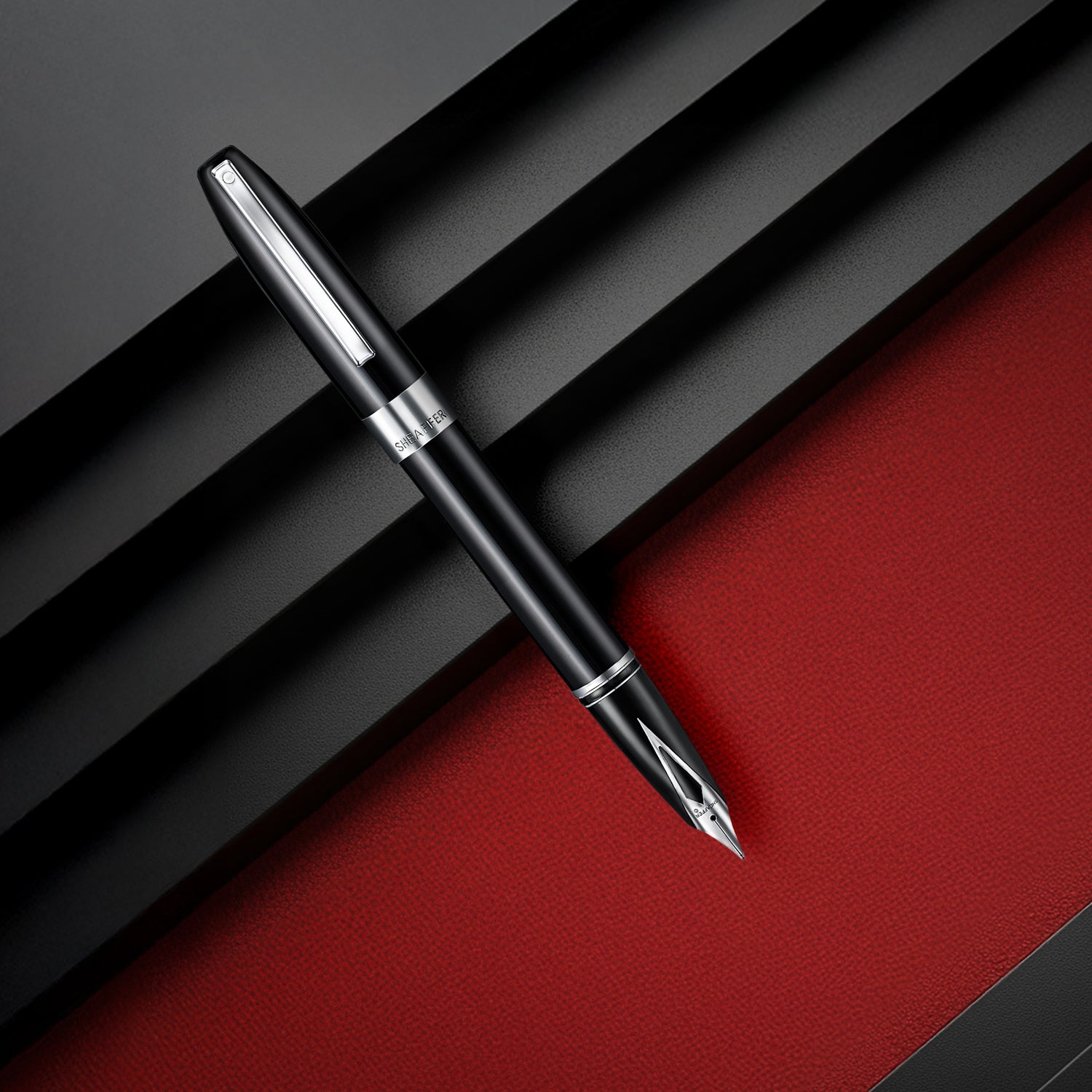 Sheaffer Legacy Glossy sort med forkromede detaljer