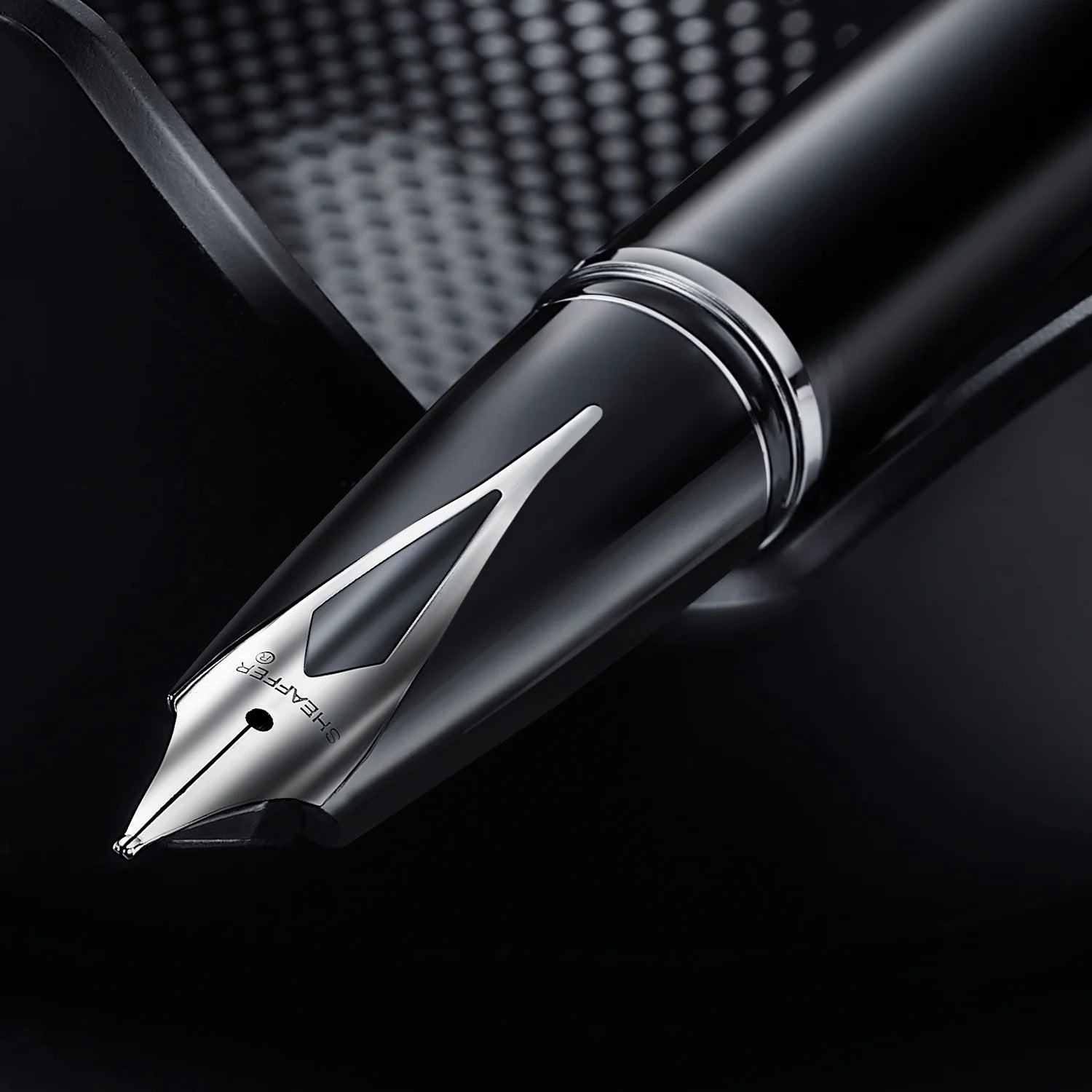 Sheaffer Legacy Glossy sort med forkromede detaljer