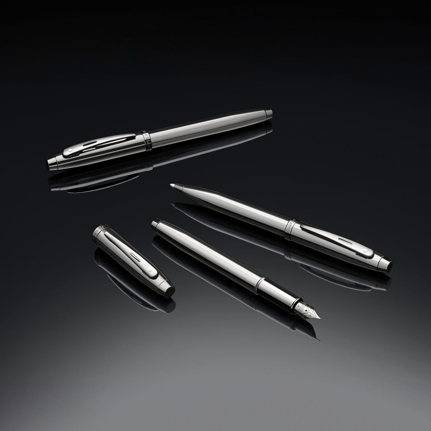Sheaffer 100 Ionic Gunmetal Grey med blanke PVD-detaljer