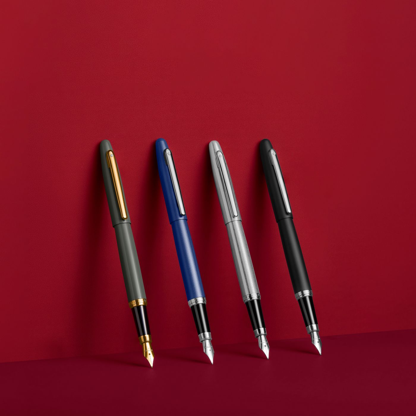 Sheaffer VFM Mat sort med kromdetaljer